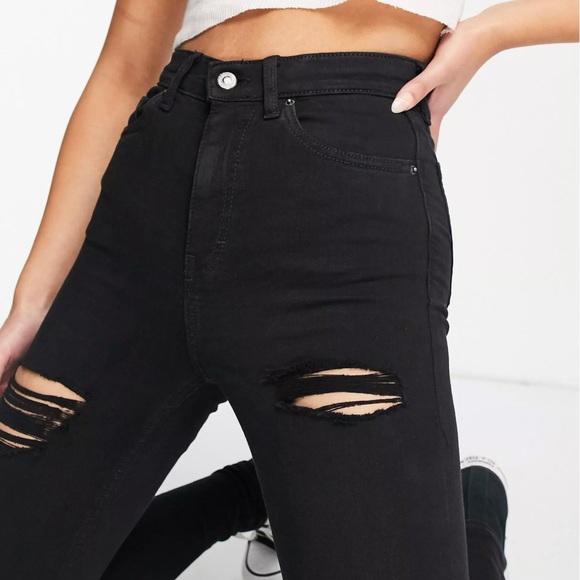 Black Distressed Skinny jeans by Topshop
Jamie style size 30 by 30 - Picture 2 of 5